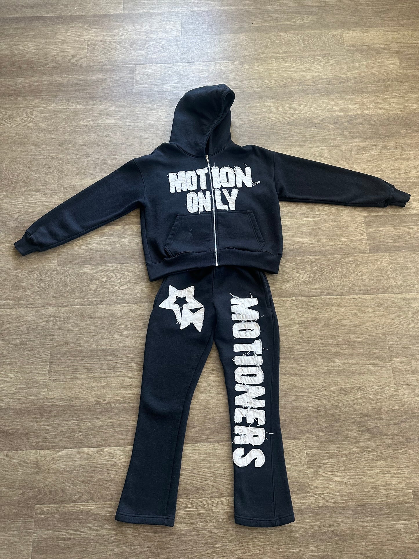 “MOTION ONLY” ACID WASHED BLACK SETS