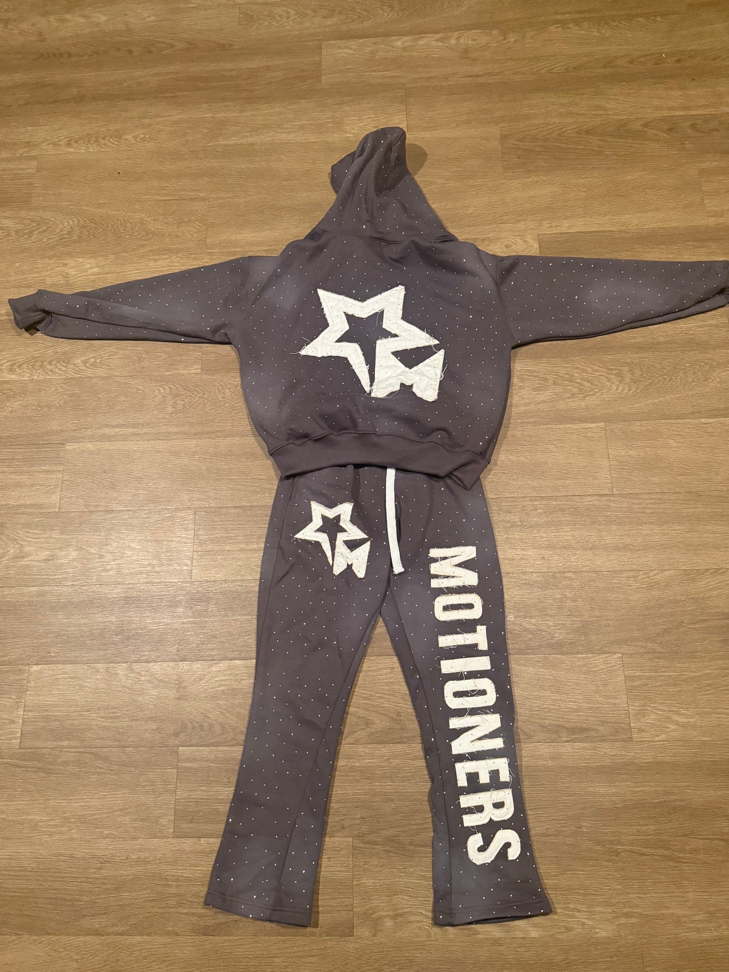 “MOTION ONLY” ACID WASHED GREY SETS